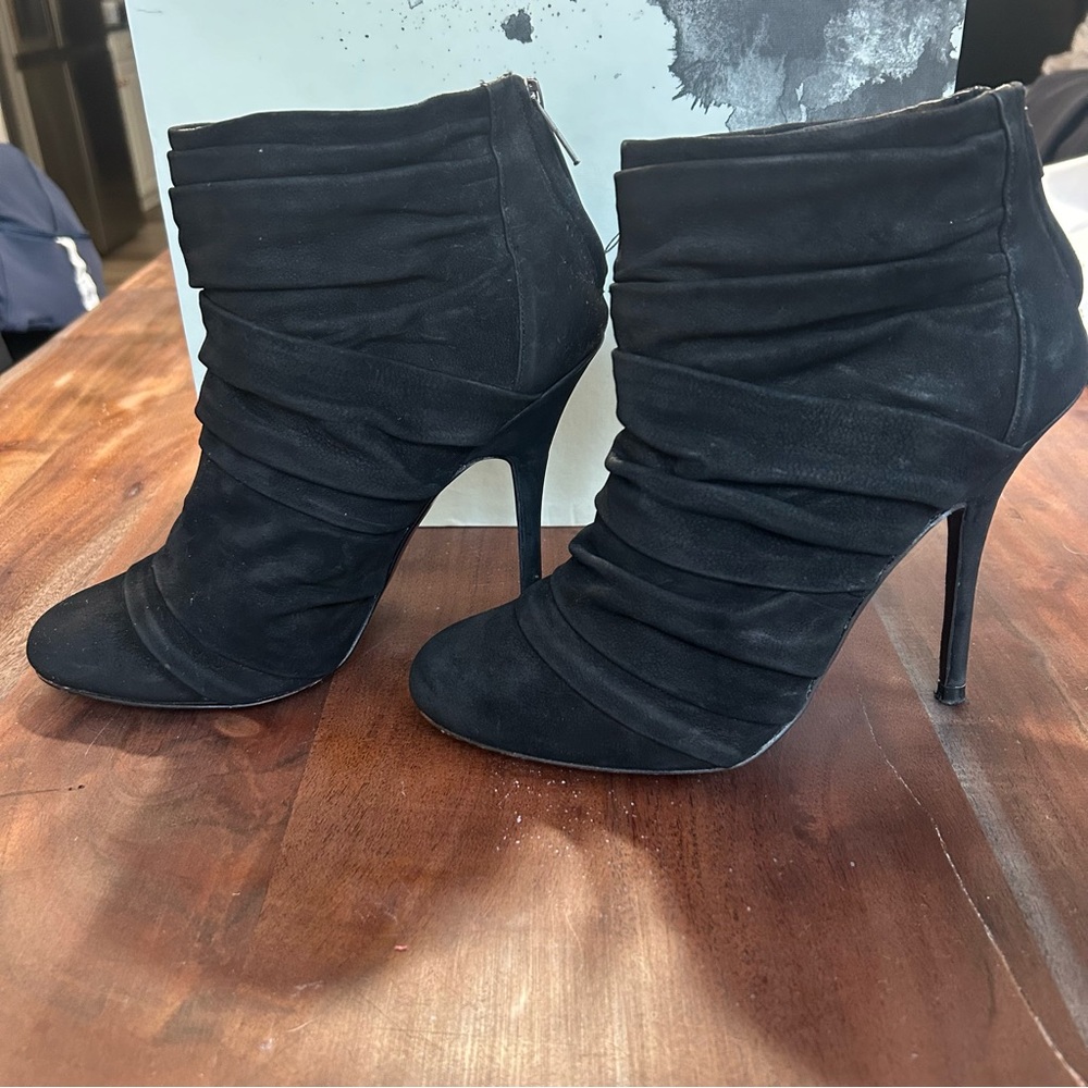 Elizabeth and James Rinna bootie - Picture 2 of 8